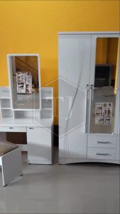 Set Lemari Pakaian dan Meja Rias Kayu 3 Pintu Laci LP3P Nami + MR 08
