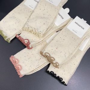 Tất vớ nữ cổ cao kiểu tiểu thư xoăn viền tông màu xinh dễ phối đồ và phù hợp cho tất cả các mùa trong năm V44