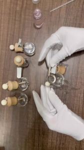 ZLinKJ Làm mát không khí xe hơi nước hoa Clip tinh dầu khuếch tán Vent rỗng chai thủy tinh trang trí hương liệu chai thủy tinh