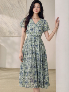 Roey s house | French Style Flower Print V-neck Waist-defining Summer Dress with Bubble Sleeves
