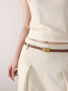 เข็มขัดหนังแท้ปรับได้ หัวเข็มขัดแบบหมุนได้ ดีไซน์เรียบง่าย สำหรับผู้หญิง เข็มขัดเอวโซ่ แฟชั่นฤดูร้อน 2025