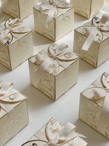 Tulips Flower Candy Box Gift Cardboard Boxes Gift Packing Box small Gift Box For Wedding Birthday Baby Shower Party Decorate