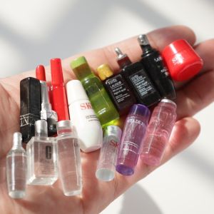 Miniature Model Dollhouse Makeup Water Toy for Children Role Play Simulation Life Scene Static Model Home Living Area