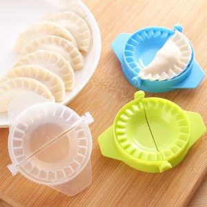 Amoki Creative Plastic Dumpling Molds Chinese Food Jiaozi Maker Dough Press Pie Ravioli Hand Tools