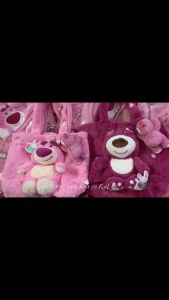Ghim Cài Áo Ghim Cài Túi Xách Balo Hình Gấu Dâu Lotso Ngủ Dễ Thương Siêu Cute Lông Mịn Màu Hồng Cực Iu