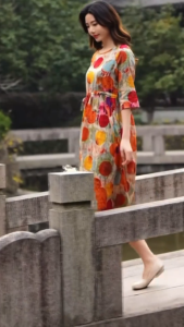 Womens Retro Colorful Polka Dot Print Dress Loose Round Neck Midi Dress Bohemian Resort Style L2395