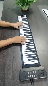 61-Key Folding Portable Hand-Rolled Piano Education Toys For Kids Electronics Keyboard Piano