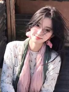 Pink Floral Fairy Tale Style Womens Earrings 2025 New Hot Small Design Sensation High-End Feeling Forest System Ear Jewelry