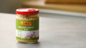 Lee Kum Kee Minced Garlic - 213 g
