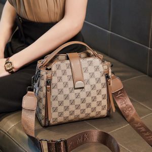 อินเทรนด์ กระเป๋าสะพายข้างผู้หญิงกระเป๋าสะพายข้างกระเป๋าถือหนังนุ่มพิมพ์แฟชั่นลำลองขนาดเล็กรูปแบบเรขาคณิต