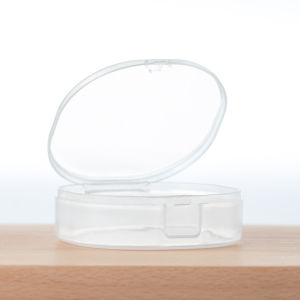 Dustproof Plastic Storage Box for Fake Eyelashes Beauty Blender Makeup Cotton Pads Air Cushion Jewelry Organizer Ilbu Brand