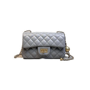 Modern Neutral Style Womens Crossbody Bag Leather Diamond Chain Soft Square Shoulder Bag Fashionable Versatile High-End Feeling