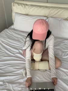 Youji Milkyway South Korea Pink Letters Embroider Baseball Cap Female Minimalist Easiest for Match Soft Top Sunshade Peaked Cap