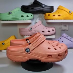 Crocs Classic Clog รองเท้าหัวโต นิ่มเบาใส่สบาย สินค้าขายดี  ⭐ราคาถูก⭐รีบสั่งซื้อก่อนโปรดีๆจะหมด🔥