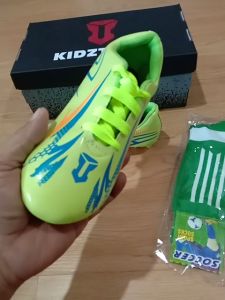 KIDZTUBS Sepatu Sepak Bola Anak Laki Laki Size 28 29 30 31 32 33 34 35 36 37 KDZ1934112724