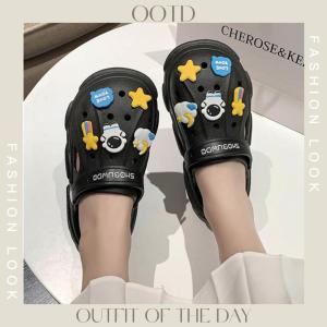 QDshop รองเท้าแตะแบบสวม(flipflops) แตะแฟชั่น รองเท้าลายนักบินอวกาศ รองเท้าใส่สบายพื้นนิ่ม