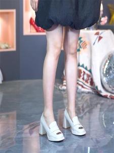 Elegant Metal Buckle High Heels Fashionable Square Head Chunky Heel Shiny Pure Color Slip-On Single Shoes for Spring