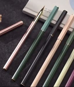 [พร้อมส่ง] ปากกาพู่กัน พู่กันเขียนจีน เติมหมึกได้ 8 สี