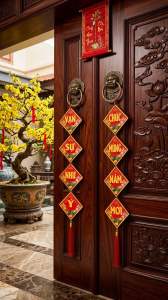 Cặp liễn treo trang trí lễ Tết may mắn