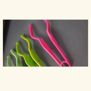 Multifunction Baby Bottle Clip Anti Slip Bottle Tongs Bottles /Penyepit Botol Susu (9010027)