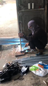 cuốc làm vườn cán bằng sắt dài 1 mét nhà gia công-chắc chắn