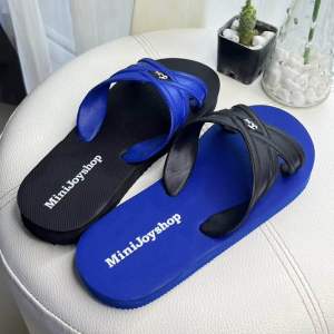 รองเท้าแตะแบบสวม (ผู้ใหญ่) j.joy โทนสีดำ สวยดุ