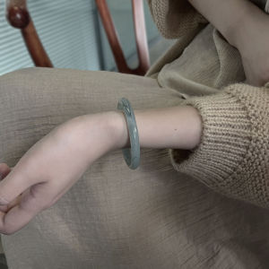 Elegant Grey Smoke Hand Bracelet for Women New Chinese Style Simple High-End Design Versatile Fashion Jewelry Gift for Women