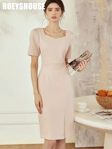 HOÀN TIỀN 15% - Đầm trơn màu hồng nhạt tay ngắn xẻ trước