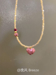 Sweet Heart Neon Pink Crystal Pendant Necklace Shiny Cute High Value Exquisite Little-known Clavicle Chain Fashion Jewelry