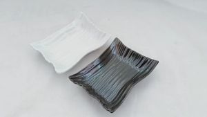 ถ้วยเหลี่ยม5.5*6 นิ้ว ใบบัว SB (ลายเส้น)