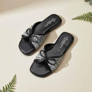 ✨TTFS✨ Korean Minimalist Bow Weave Flat Sandals Women Slip On Casual Daily Comfortable Elegant Outdoor Slippers S100