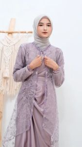 Gamis Ratu Dress Kehormatan Dengan Kerah Shanghai & Bahan Velvet Mix Bordir Mutiara