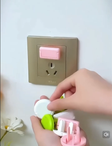 ZH242 10pcs/pack Insulator Plug Socket Power Protection Children Anti-electric Cover Socket Hole Plug