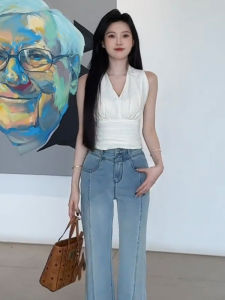 French Elegant V-Neck Sleeveless Strap Vest Women Summer Outdoor Wear Slimming High-End Pleated Spicy Top Commute Style Short