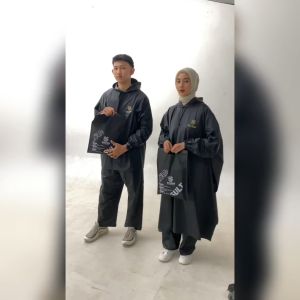 JAS HUJAN PONCO SETELAN BAJU CELANA HITAM