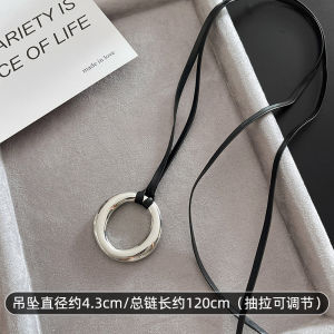 สร้อยคอจี้รูปวงกลมเรขาคณิตสำหรับผู้หญิงในช่วงฤดูร้อน เครื่องประดับแฟชั่นสำหรับเสื้อสเวตเตอร์ยาว โซ่กระดูกไหปลาร้า โซ่คอ สร้อยคอแบบหนา