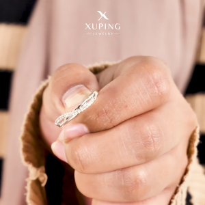 Xuping Cincin Kasual Silver Motif Gelombang Unik 0122220118