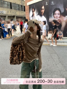 เสื้อยืดคอกลมแขนยาวทรงสลิมฟิตสำหรับผู้หญิง ฤดูใบไม้ร่วง ฤดูใบไม้ผลิ ฤดูใบไม้ร่วง ฤดูหนาว เสื้อเชิ้ตชั้นในลายสก็อตสองชิ้น