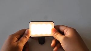 ไฟดารา ไฟถ่ายรูป ไฟเติมแสง ไฟเซลฟี่ แบบคลิปหนีบ LED 3 สี Warm tone ปรับได้ ขนาดเล็ก พกพาง่าย ชาร์จไฟได้ Type-C สําหรับมือถือ แล็ปท็อป กล้อง