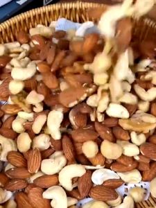 Mr.Squirrel Daily Nuts Mixed 4 Types 500g  Healthy Snacks  Mixed Nuts Assorted Wholesale Mixed Nuts Ready To Eat  Home Snack