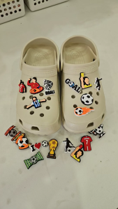 Charm jibbitz sticker 2D gắn dép cross mẫu C70