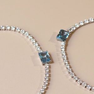 Merii สร้อยคอเทนนิสเงินชุบโรเดียมประดับ Synthetic Aquamarine คอลเลกชัน Decorum