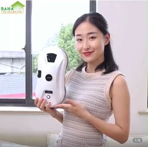 ROBOT THÔNG MINH TỰ ĐỘNG PHUN NƯỚC VÀ LAU KÍNH ĐIỆN CÓ ĐIỀU KHIỂN TỪ XA "BAHAMAR"