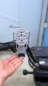 ที่วางแก้วกันชนรถจักรยานยนต์ ที่ใส่ขวดน้ำ ที่วางแก้วน้ำมอเตอร์ไซด์ ที่ใส่แก้ว ที่วางขวด สำหรับติดจักรยานและมอไซค์