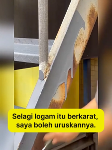 [Ready Stock] Cat Besi Metal Paint Anti Karat Cat Logam Waterproof Tahan Karat Anti Rust Protection Tahan Lama Untuk Permukaan Besi Pagar Pintu Gate Grille Kerangka Besi + Free Brush & Gloves