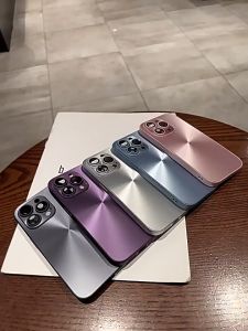 Kasus Telepon Mewah Plating dengan Film Lensa Berlogo Matte Metal Laser Anti-jatuh untuk iPhone 16