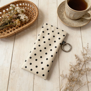 MEYGOROOM | Polka Dot Mirror Cloth With Snap Portable Hanging Glasses Card Storage Bag