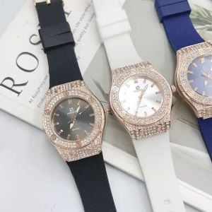 นาฬิกาข้อมือ แฟชั่นเกาหลี ยอดฮิตขายดีที่สุด ในกลุ่มนาฬิกาผู้หญิง พร้อมกล่องกระดาษดำแถมฟรี