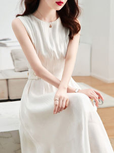 Stylish Petite French Sleeveless Dress
