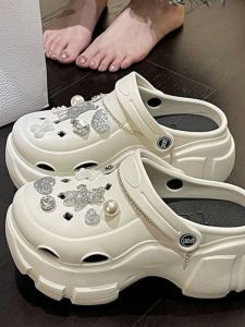 Womens Summer Outdoor Wear Anti-Slip Deodorant Thick Bottom EVA Headed Clog Shoes Flat Heel Platform Slippers Korean Style